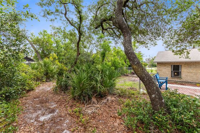 1098 LAMPLIGHTER AVENUE, Deltona, FL 32725