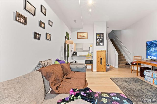 2608 S 11th Street, St Louis, MO 63118