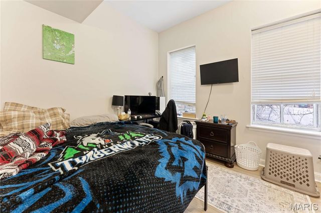 2608 S 11th Street, St Louis, MO 63118