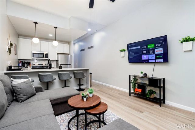 2608 S 11th Street, St Louis, MO 63118