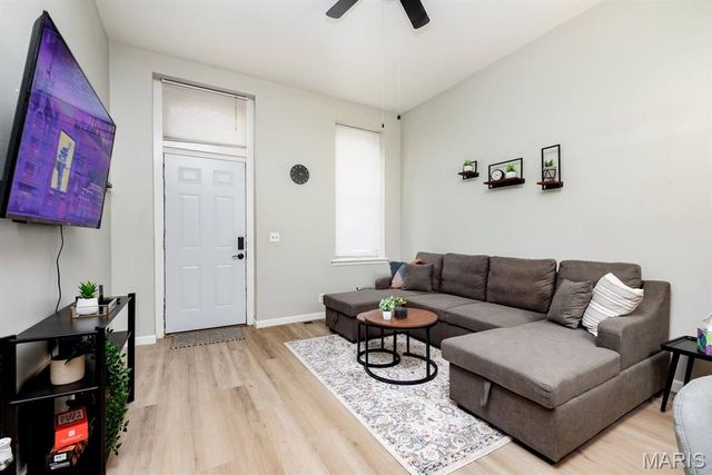 2608 S 11th Street, St Louis, MO 63118