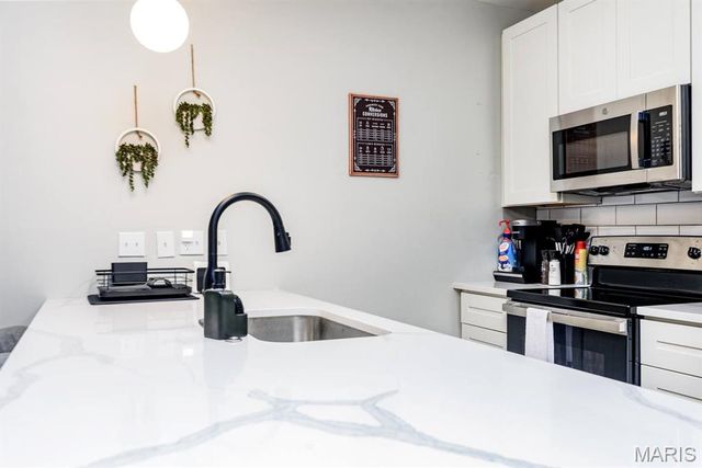 2608 S 11th Street, St Louis, MO 63118