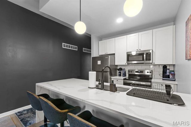 2608 S 11th Street, St Louis, MO 63118