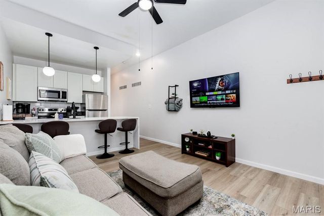 2608 S 11th Street, St Louis, MO 63118