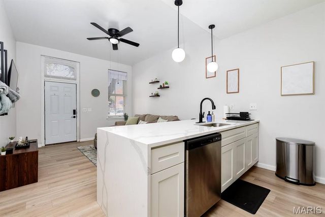 2608 S 11th Street, St Louis, MO 63118