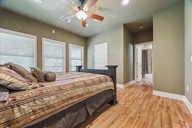 1889 Rush CRK, Canyon Lake, TX 78133