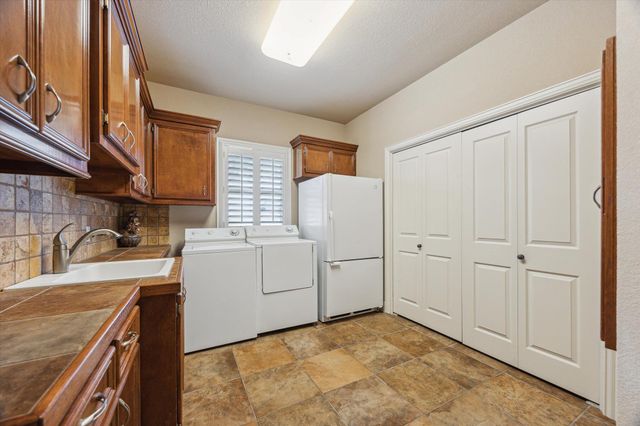 1889 Rush CRK, Canyon Lake, TX 78133