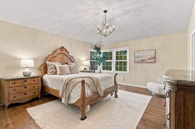 4909 Saint Andrews Circle, Westerville, OH 43082