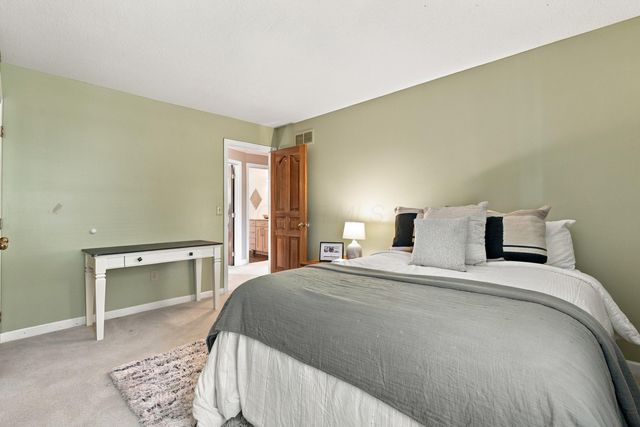 4909 Saint Andrews Circle, Westerville, OH 43082
