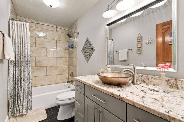 4909 Saint Andrews Circle, Westerville, OH 43082