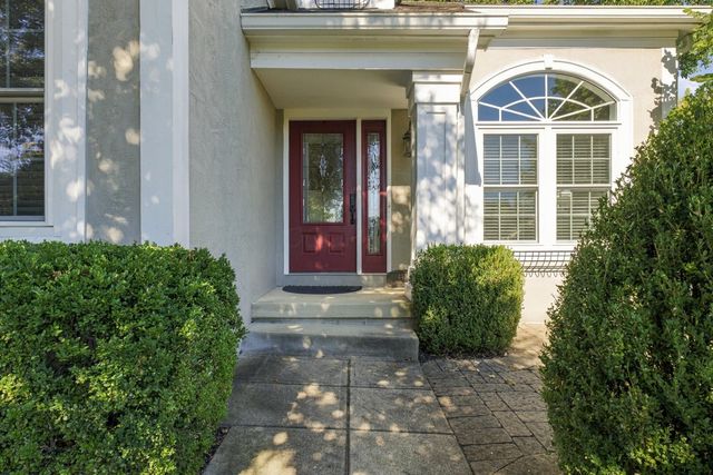 4909 Saint Andrews Circle, Westerville, OH 43082
