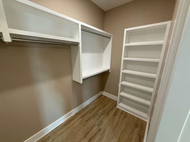 5174 N Toben Dr, Bel Aire, KS 67226