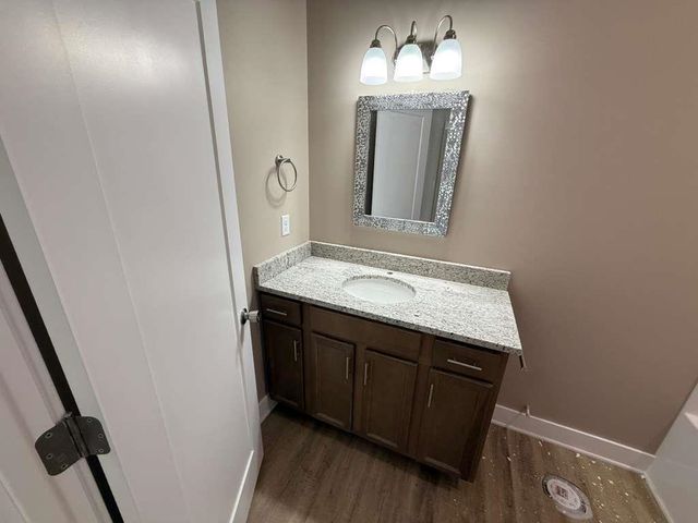 5174 N Toben Dr, Bel Aire, KS 67226