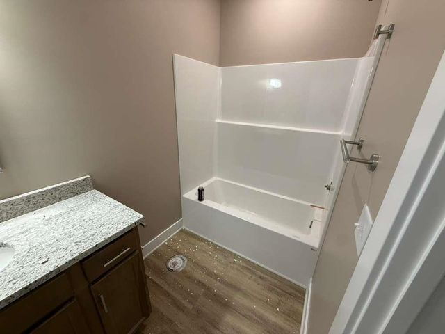 5174 N Toben Dr, Bel Aire, KS 67226