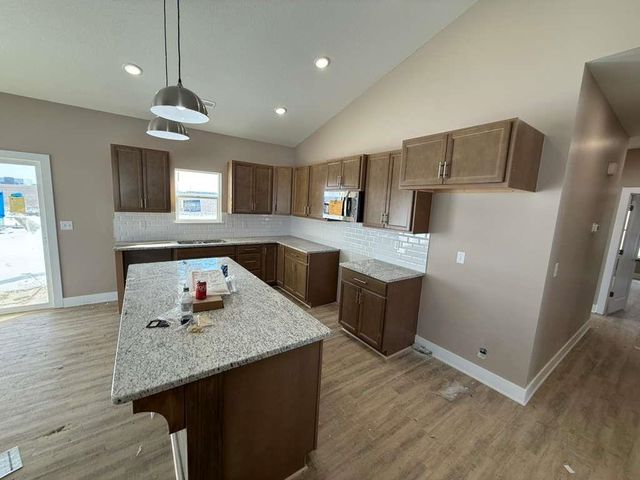 5174 N Toben Dr, Bel Aire, KS 67226