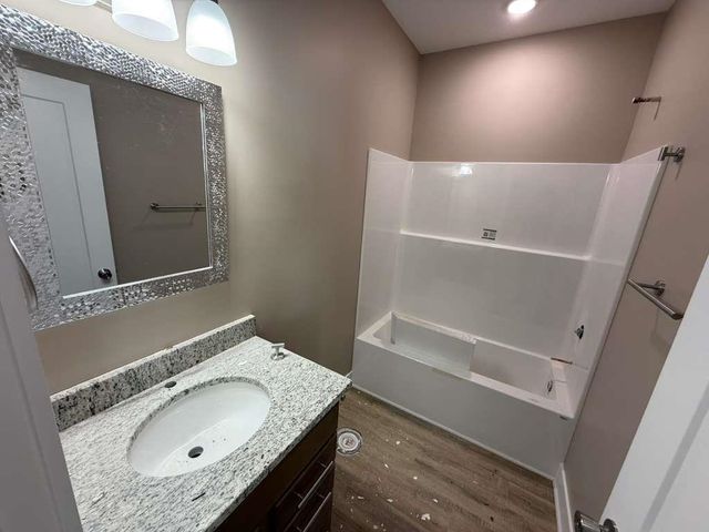 5174 N Toben Dr, Bel Aire, KS 67226