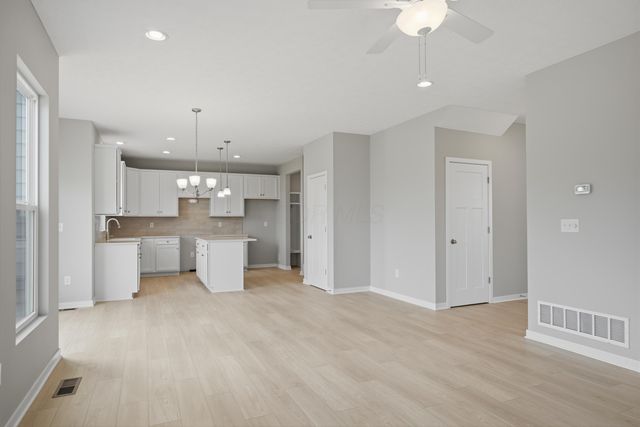 1134 Jeffrey Lane, Grove City, OH 43123