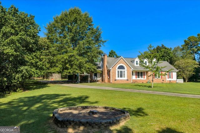 105 Julies Circle, Perry, GA 31069