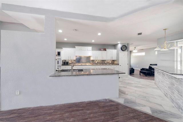 19931 SW 93RD LANE ROAD, Dunnellon, FL 34432