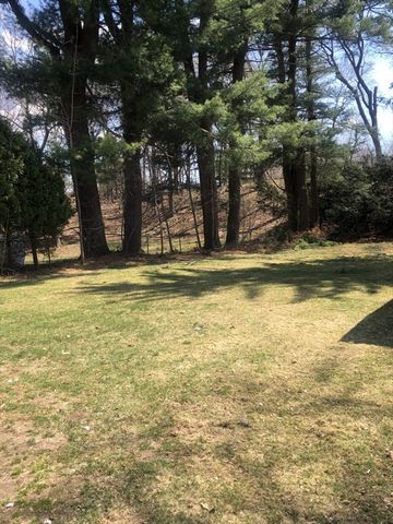 61 Maple Ave, East Bridgewater, MA 02333