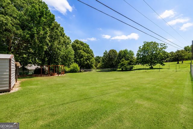 483 Whispering Oaks Drive, Statham, GA 30666
