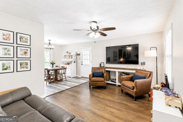 483 Whispering Oaks Drive, Statham, GA 30666