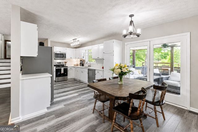 483 Whispering Oaks Drive, Statham, GA 30666