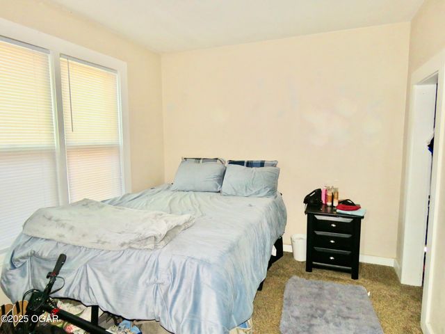 2026 Bird Avenue, Joplin, MO 64804