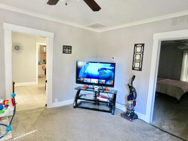 2026 Bird Avenue, Joplin, MO 64804