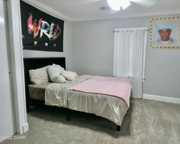 2026 Bird Avenue, Joplin, MO 64804