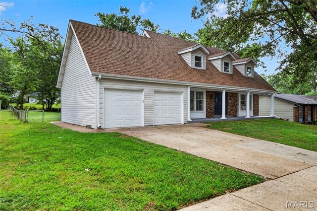 12050 Maidstone Court, St Louis, MO 63033