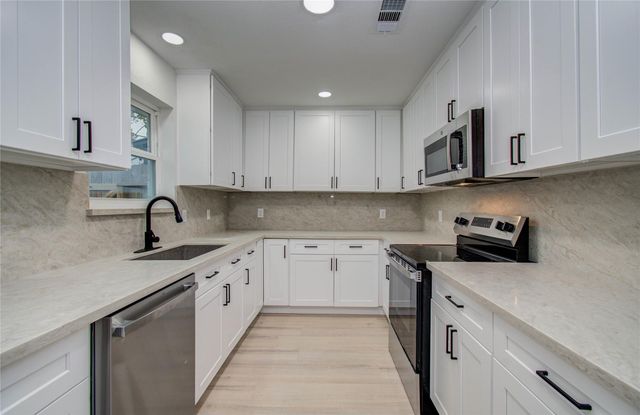 12011 Cherry Point Drive, Mont Belvieu, TX 77535