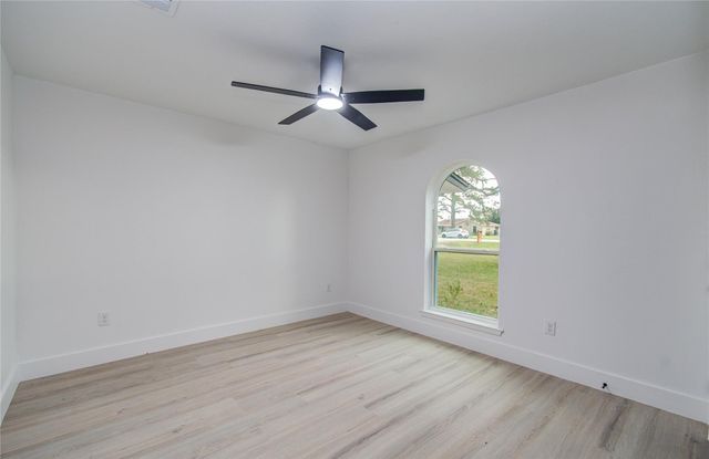 12011 Cherry Point Drive, Mont Belvieu, TX 77535