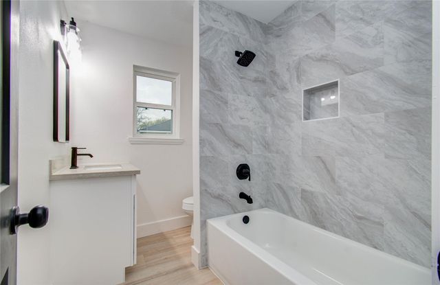 12011 Cherry Point Drive, Mont Belvieu, TX 77535