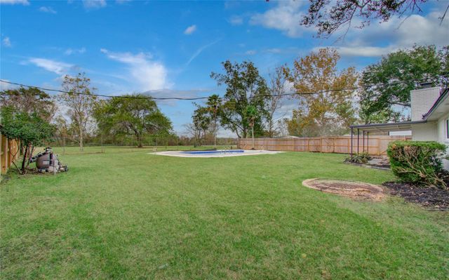 12011 Cherry Point Drive, Mont Belvieu, TX 77535