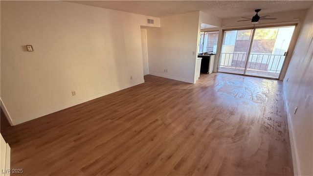 1405 Vegas Valley Drive 326, Las Vegas, NV 89169