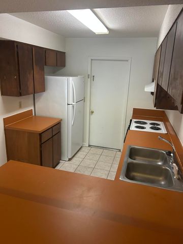122 NE Opp Boulevard, Fort Walton Beach, FL 32548