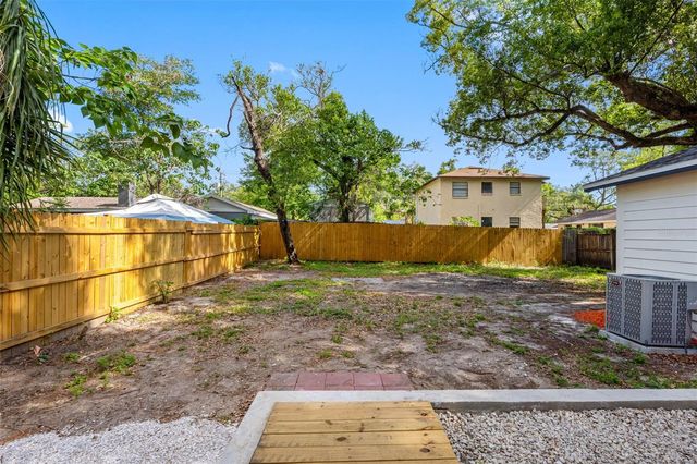 1208 E CHILKOOT AVENUE, Tampa, FL 33612