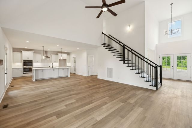 1075 Linder Ridge Drive, Woodlawn, TN 37191