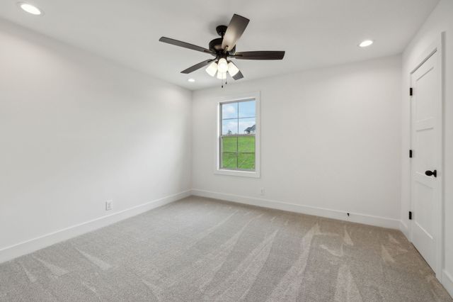 1075 Linder Ridge Drive, Woodlawn, TN 37191