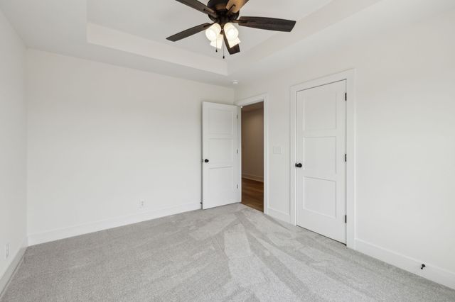1075 Linder Ridge Drive, Woodlawn, TN 37191