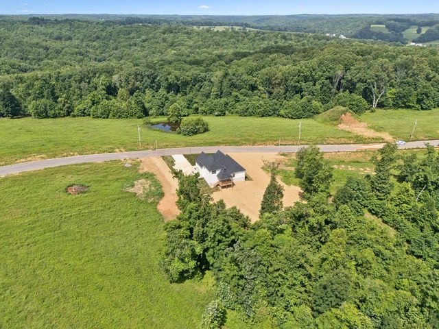 1075 Linder Ridge Drive, Woodlawn, TN 37191