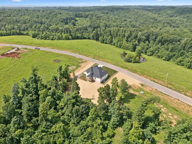 1075 Linder Ridge Drive, Woodlawn, TN 37191
