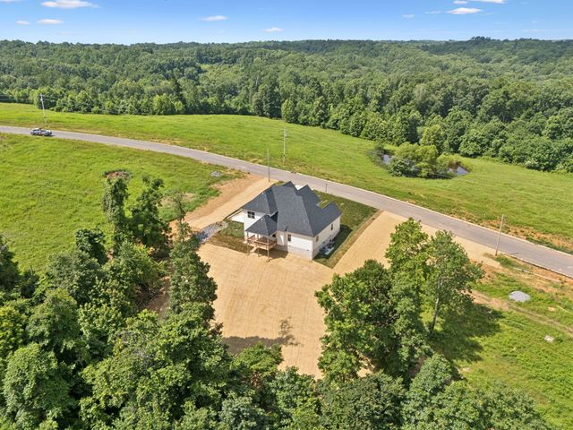 1075 Linder Ridge Drive, Woodlawn, TN 37191