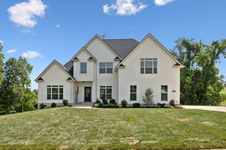 1075 Linder Ridge Drive, Woodlawn, TN 37191