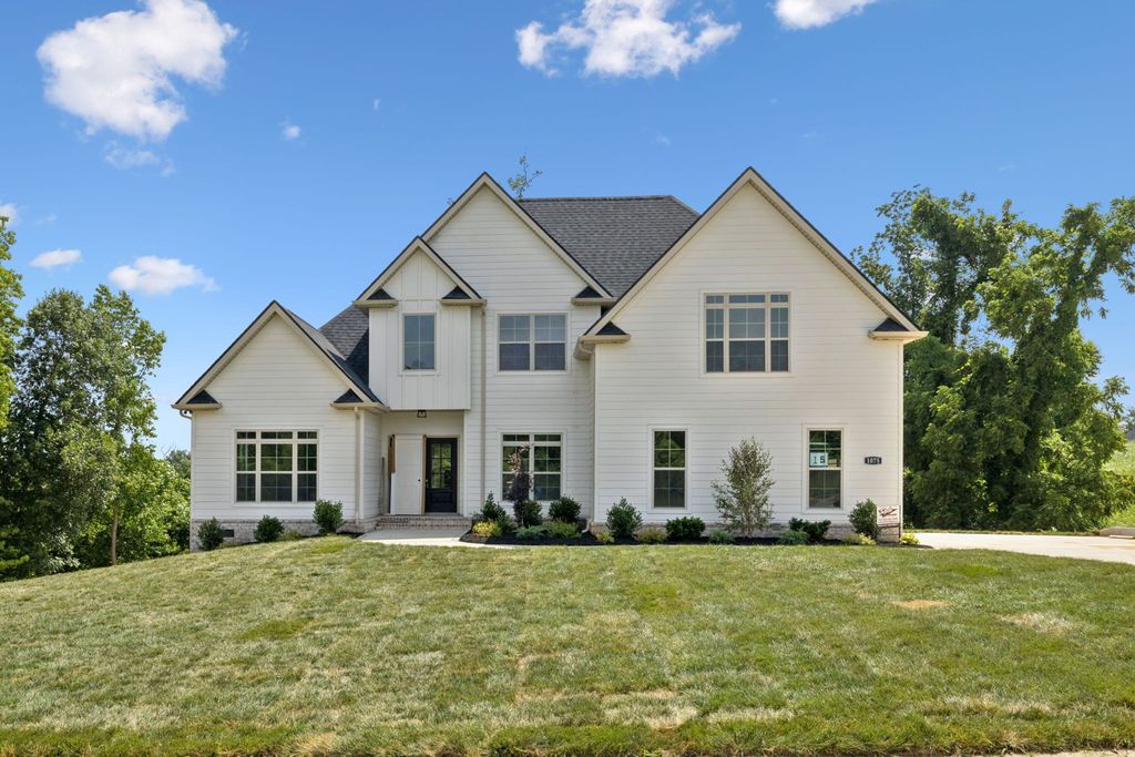 1075 Linder Ridge Drive, Woodlawn, TN 37191
