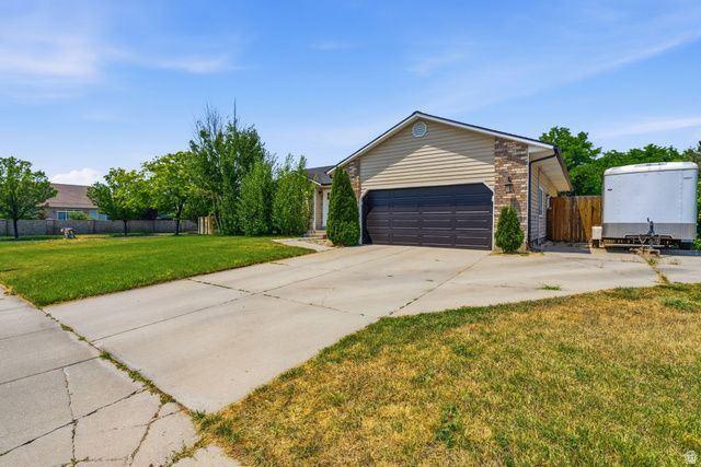 5586 W 10130 N, Highland, UT 84003