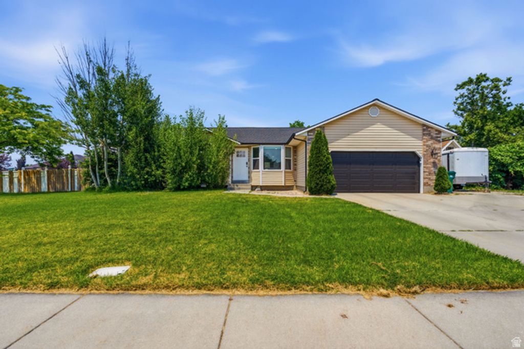 5586 W 10130 N, Highland, UT 84003