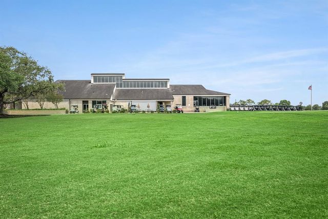 2722 Masters Drive, League City, TX 77573