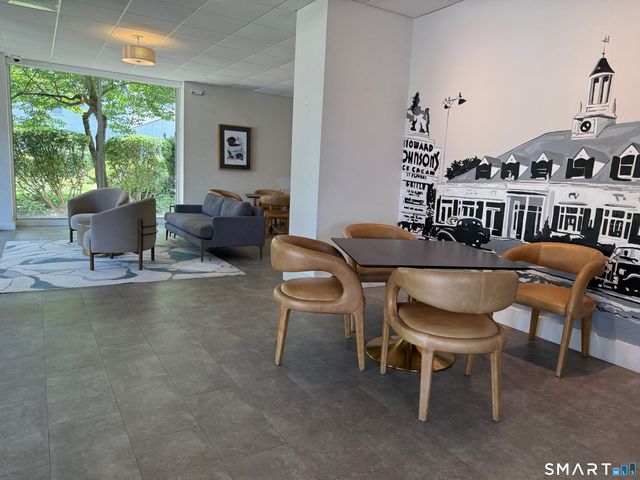 893 Farmington Avenue 1C, West Hartford, CT 06119